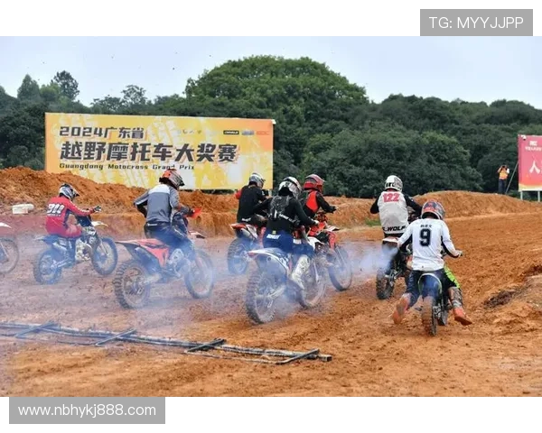 摩托车大奖赛新赛季揭幕 战况激烈车手竞争加剧